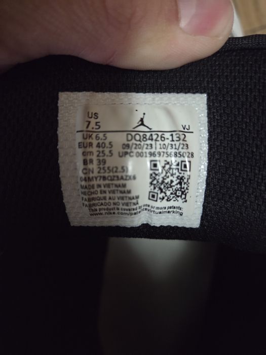 Sneakers Air Jordan 1 Mid (GS) DQ8423 132 Alb