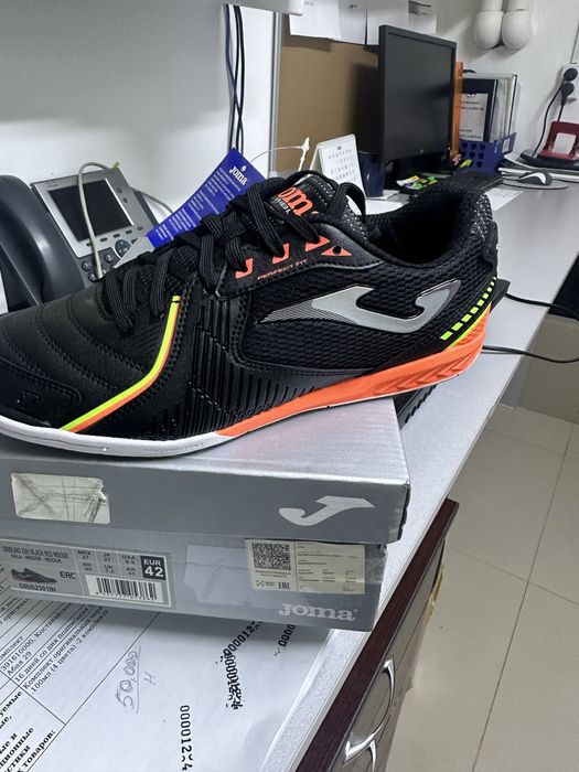 Футбольные бутсы JOMA