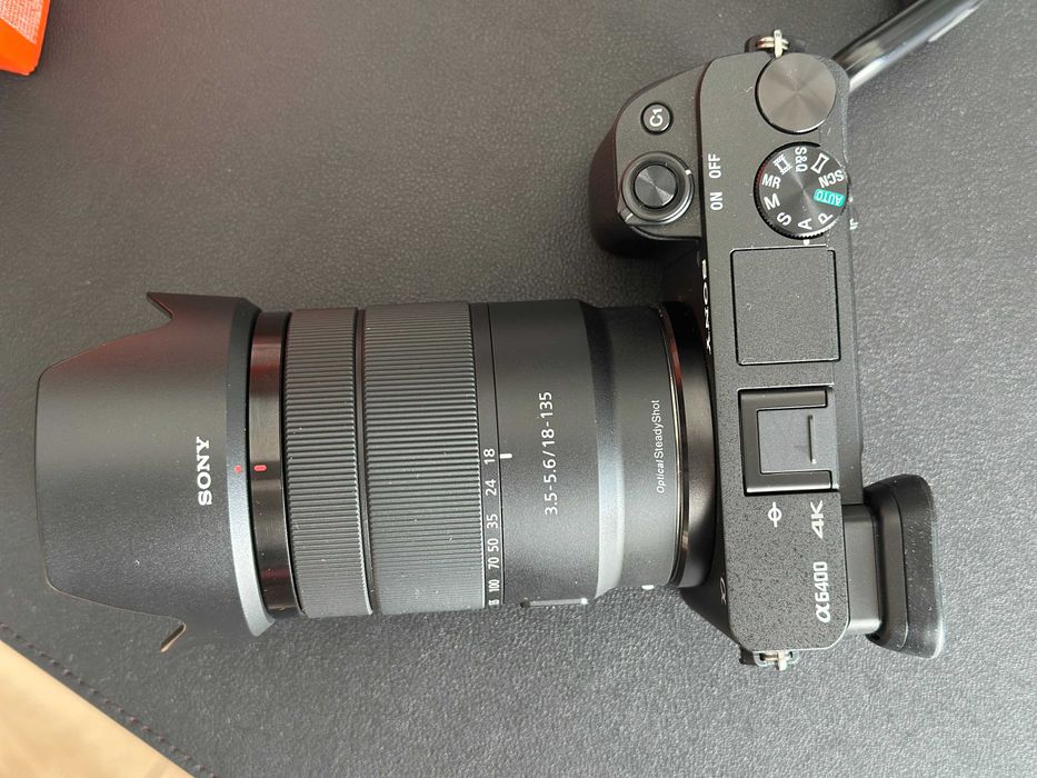 Sony Alpha A6400 cu obiectiv 18-135mm F3.5-5.6 OSS, 1700 cadre