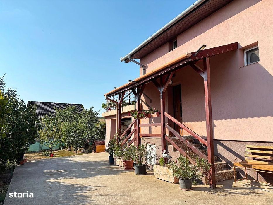 Casă de vânzare Oncea | 3 dormitoare + garaj | teren 810 mp