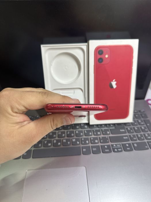Продам Айфон 11 64GB RED