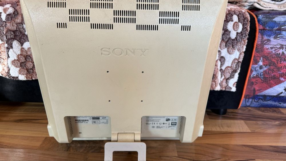 Монитор Сони компютър, рам, хард диск, процесор, кутия, захранване