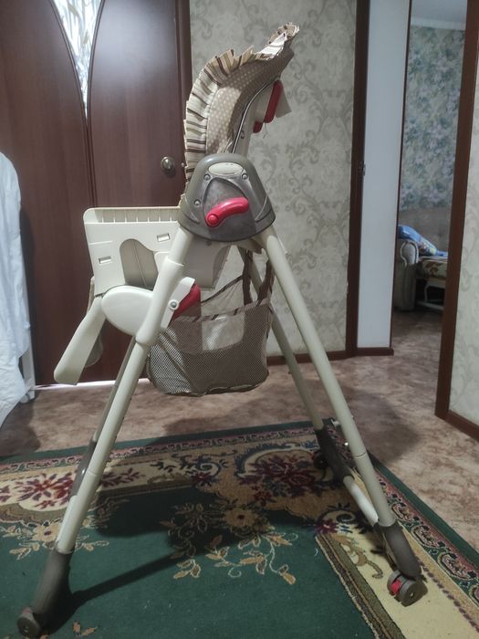 Срочно продам стульчик для кормления