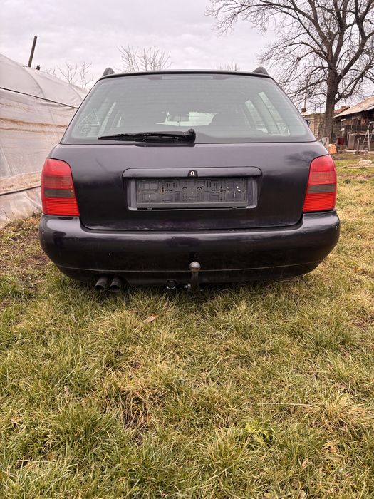 Audi a 4 b5, 1.8 benzina(dezmebrez sau vând)