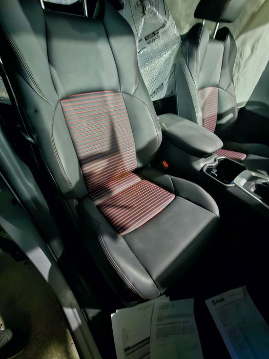 Седалки/салон за Toyota Rav4 2023г