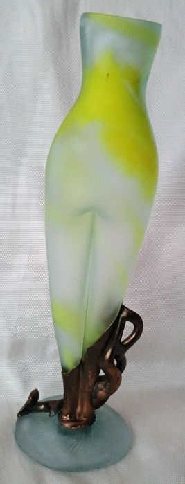 Vaza figurativa din sticla suflata