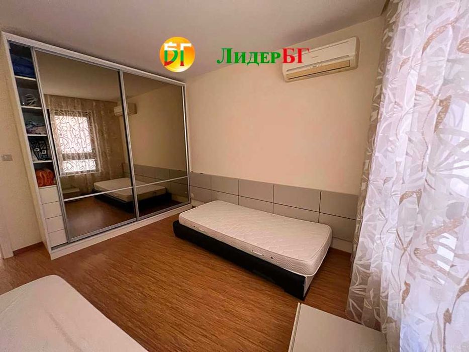 Тристаен апартамент с фронтална гледка към морето в комплекс Сирена