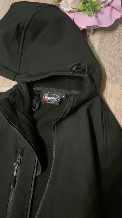 Страхотно яке - спортно, ветровка