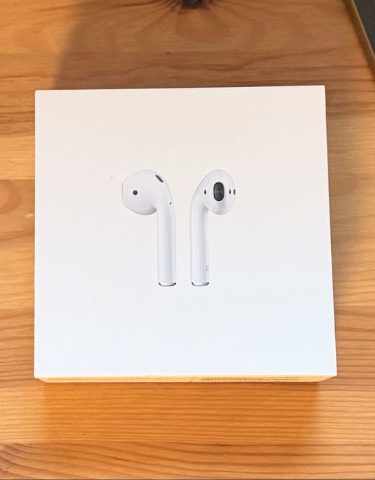 Apple AirPods 2 (2-ро поколение) с Charging Case