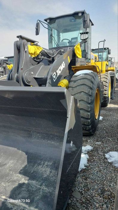 XC956  топ Фронтальный погрузчик XCMG  3,0 куба джойстик