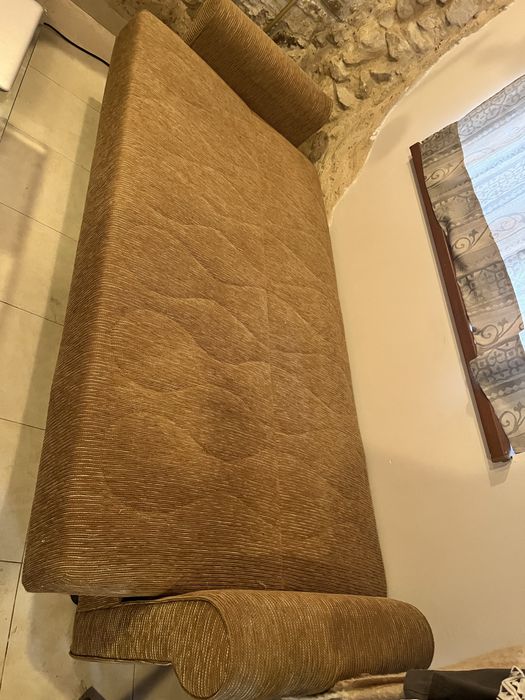 Подарява се - Диван с ракла и фунция сън