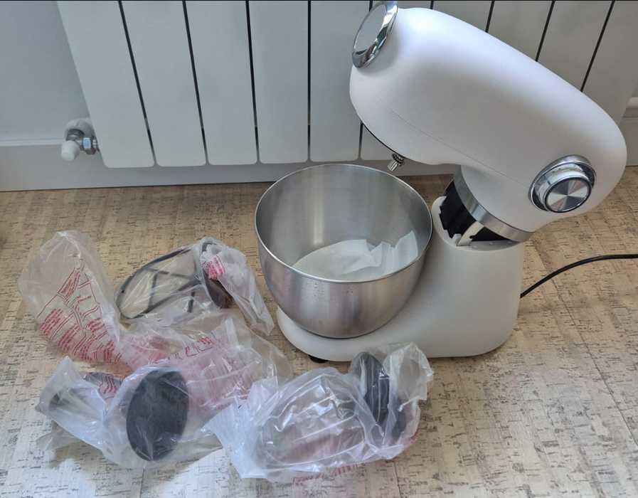 Carrefour Home Mixer Planetar 1300W, 5L, 12 viteze – NOU, sigilat/desfăcut verificare