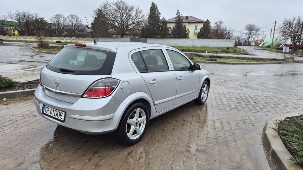 Opel   Astra   H