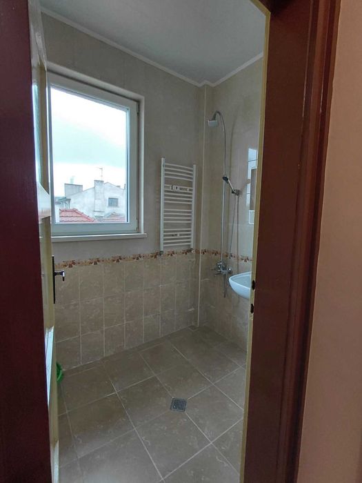 Продавам 3-стаен апартамент в Центъра