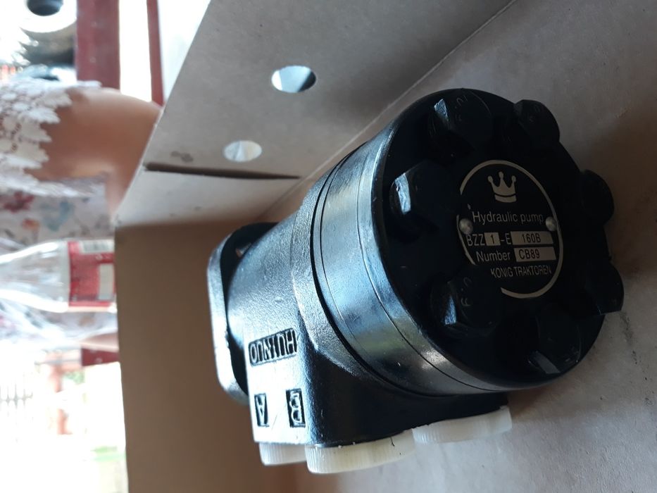 POMP YTON hidraulice de directie RABA . SAVIEM