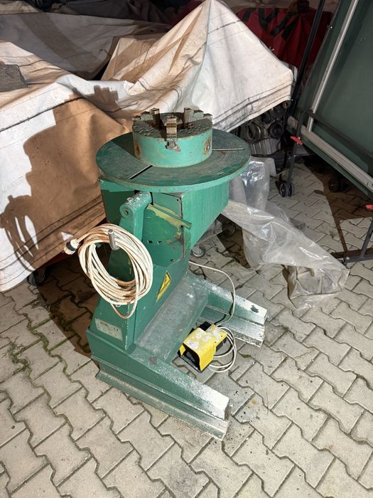 Aparat rotativ pentru sudarea teviilor cardanelor.