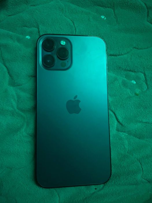 Продам айфон 12 пм