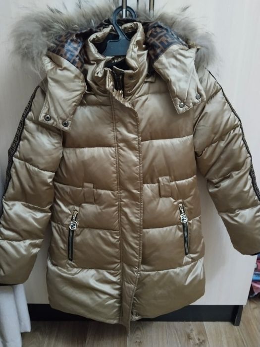 Продам куртку зима