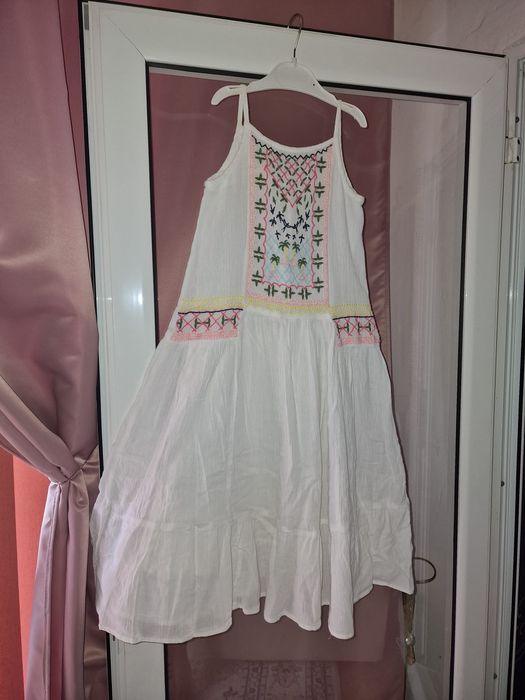 Hainute diverse pentru fete