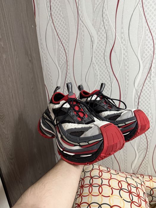 продам Balenciaga Platform Sneakers (16XL)
