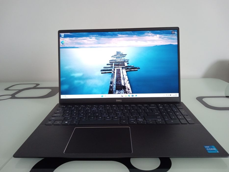 Laptop Dell Vostro 5502 + Windows 11 Pro cu licență. Stare foarte bună. Valabil până pe 04.05