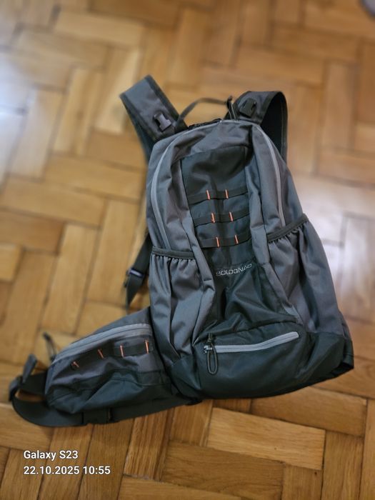 Vând rucsac 20 litri
