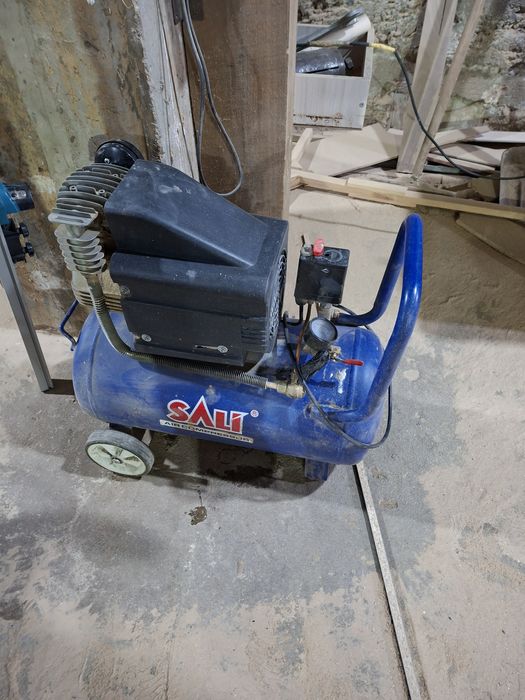 Срочно продаеться Компрессор