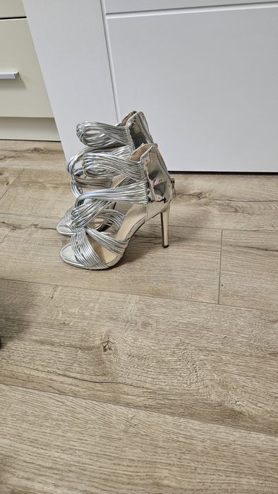 Sandale argintii
