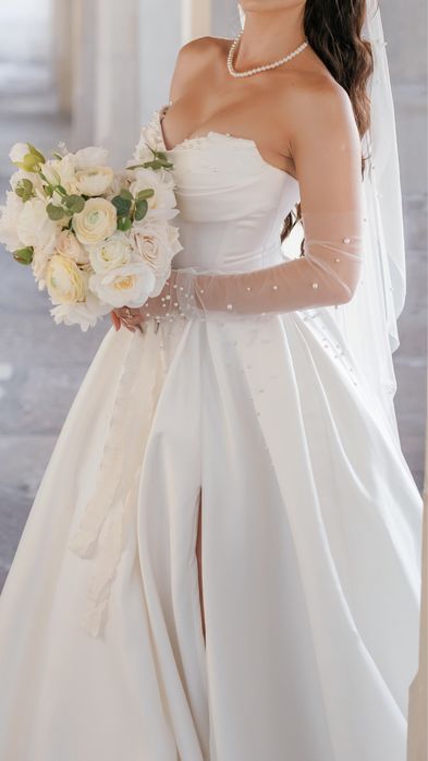 Vând rochie de mireasă