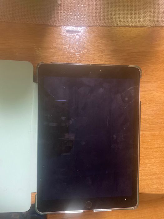 Vând IPad Stare foarte bună