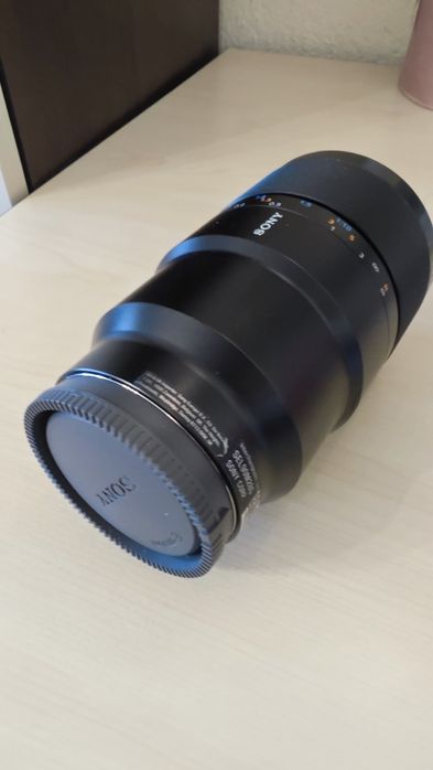 Обектив Sony 90 mm 2.8
