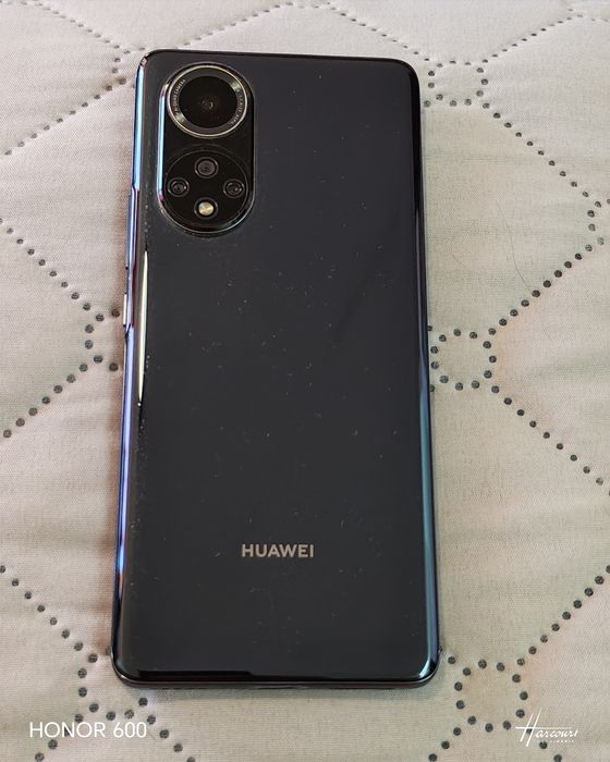 Продавам Huawei nova 9