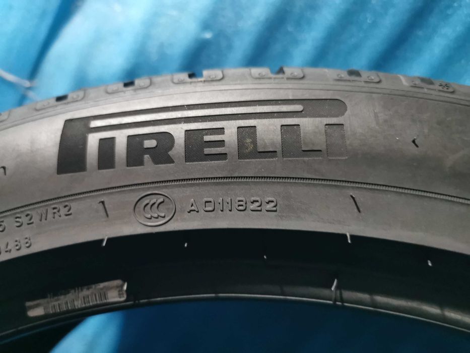 275/40 R22 - pirelli m+s 2 bucati