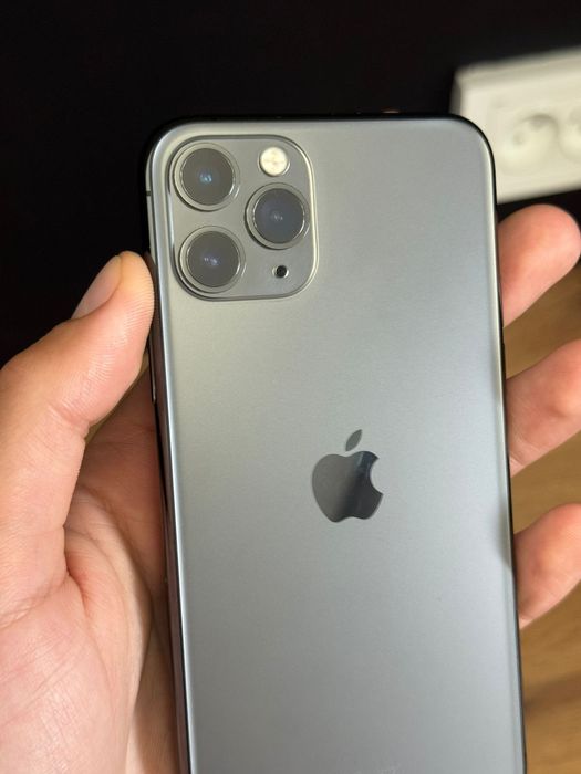 Iphone 11 pro 84% без ремонтов