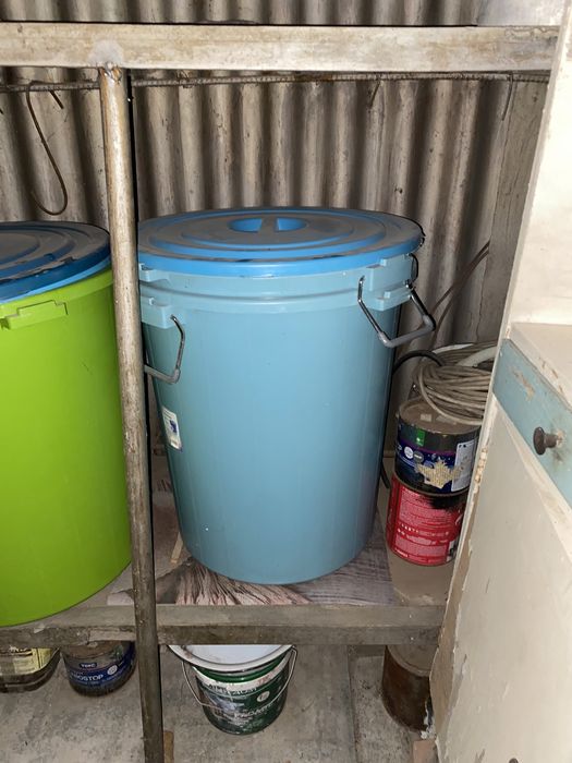 Продам пластиковые емкости 80 литров