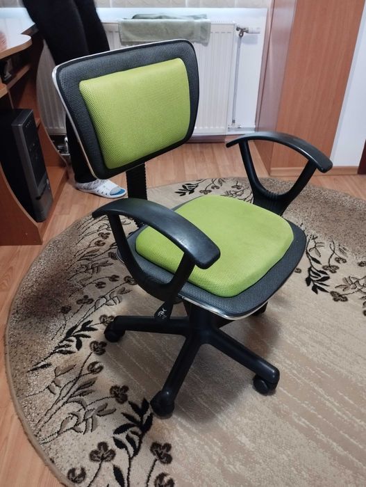 Детско обзавеждане, легло, бюро, шкаф, стол