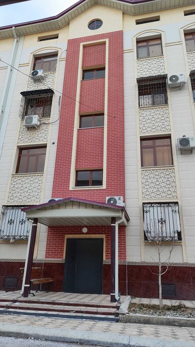 Срочно ТТЗ автостанция рупарасида 4/4/4 квартира сотилади