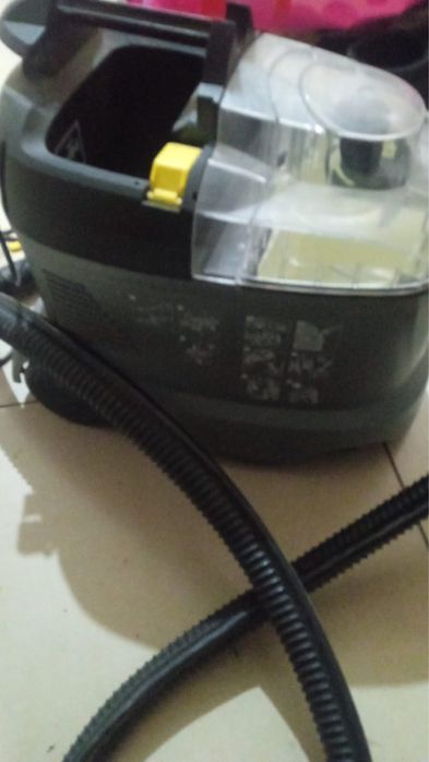 Продам пылесос керхер для химчисток