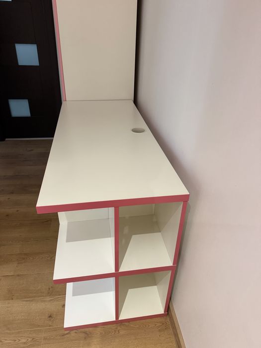 Розово бюро IKEA