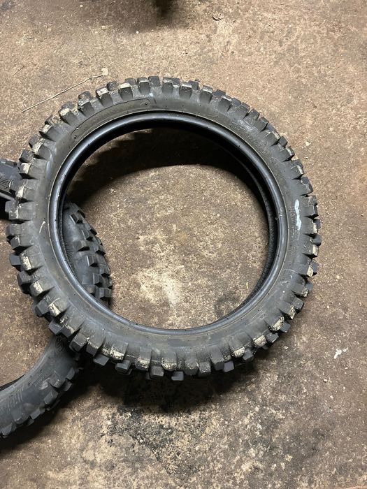 Чисто нова ендуро гума