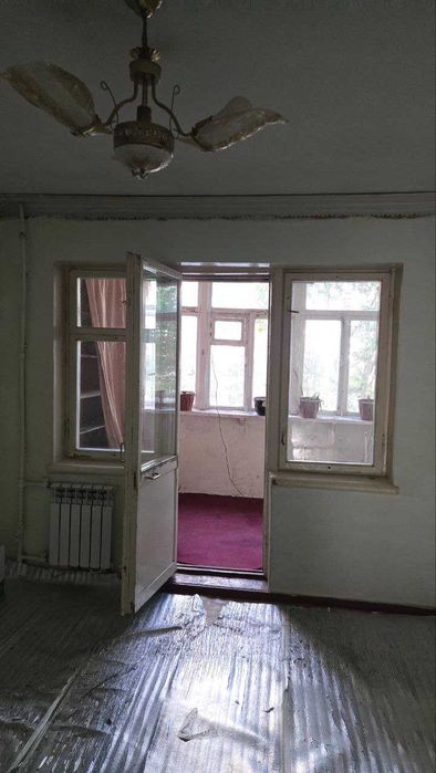 Сдаётся квартира на шелк комбинате 3х комнатная на длительный срок.