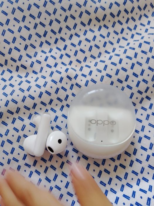 Наушник без проводной