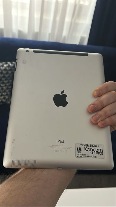 Ipad 4 de 32 gb cu 86% sanatate baterie