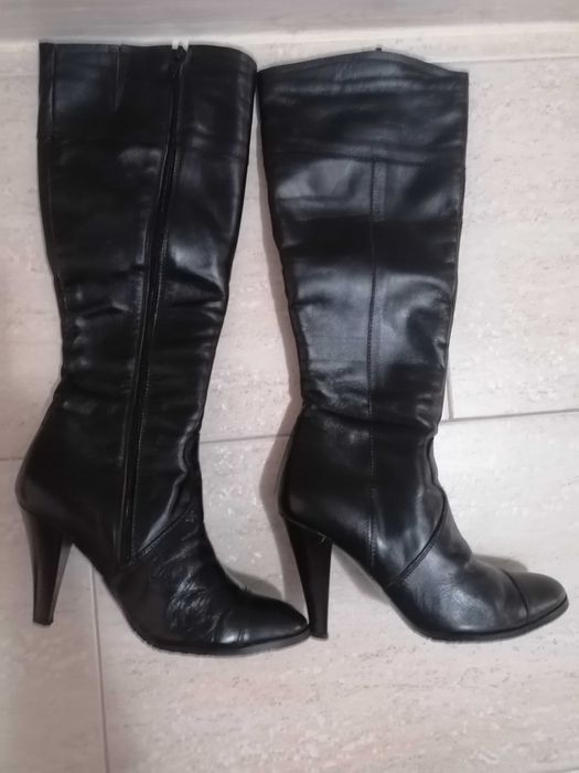 Cizme negre din piele