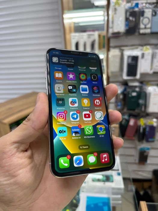 Продаеться айфон-Х срочно торг