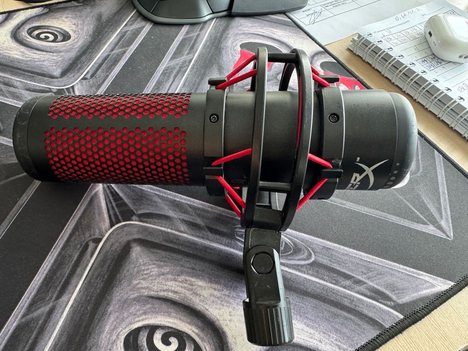 HyperX quadcast микрофон