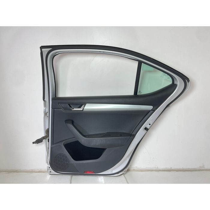 Задна дясна врата за skoda superb b8 3v - 3v5833056b
