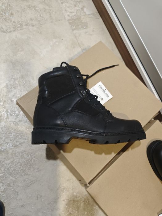 Мъжки кубинки и боти естествена кожа. Номер 44 .