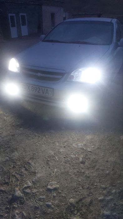 Lasetta 1.8 2010 yil