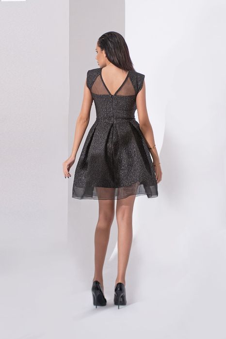 Елегантна рокля от релефен жакард на Junona